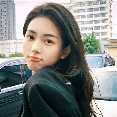 女孩舞步